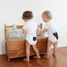 Load image into Gallery viewer, babies with baby bodysuits with a printed fox and a panda with a tail in the back