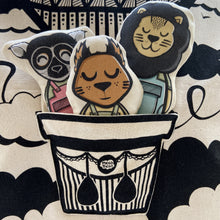 Load image into Gallery viewer, Interactive Cushion - Hot air balloon