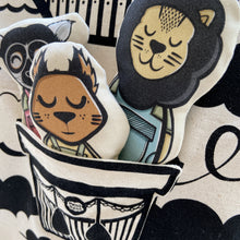 Load image into Gallery viewer, Interactive Cushion - Hot air balloon