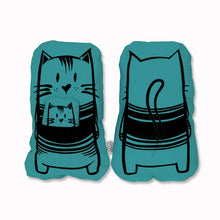 Carregar imagem no visualizador da galeria, blue cat soft toy with a pocket and a little cat inside
